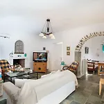 Villa Helen Páros